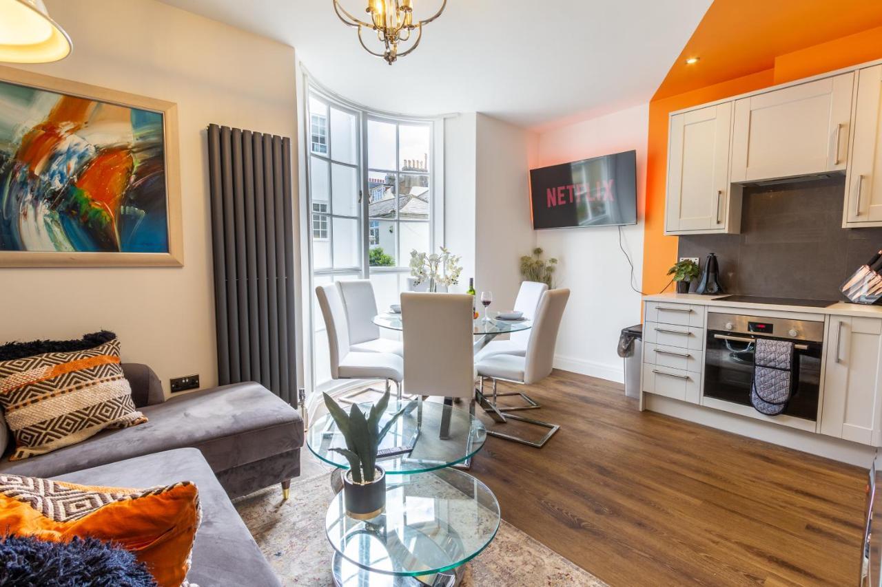 Bright Cheery 4 Bd Apartment By Brighton Station Exterior photo
